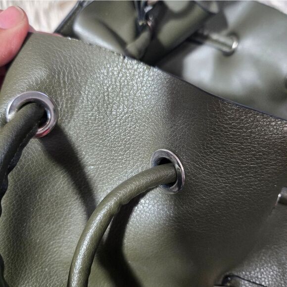 Zara Basic Green Bucket Bag Faux Leather - Picture 14 of 16
